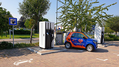 Schnellladestationen